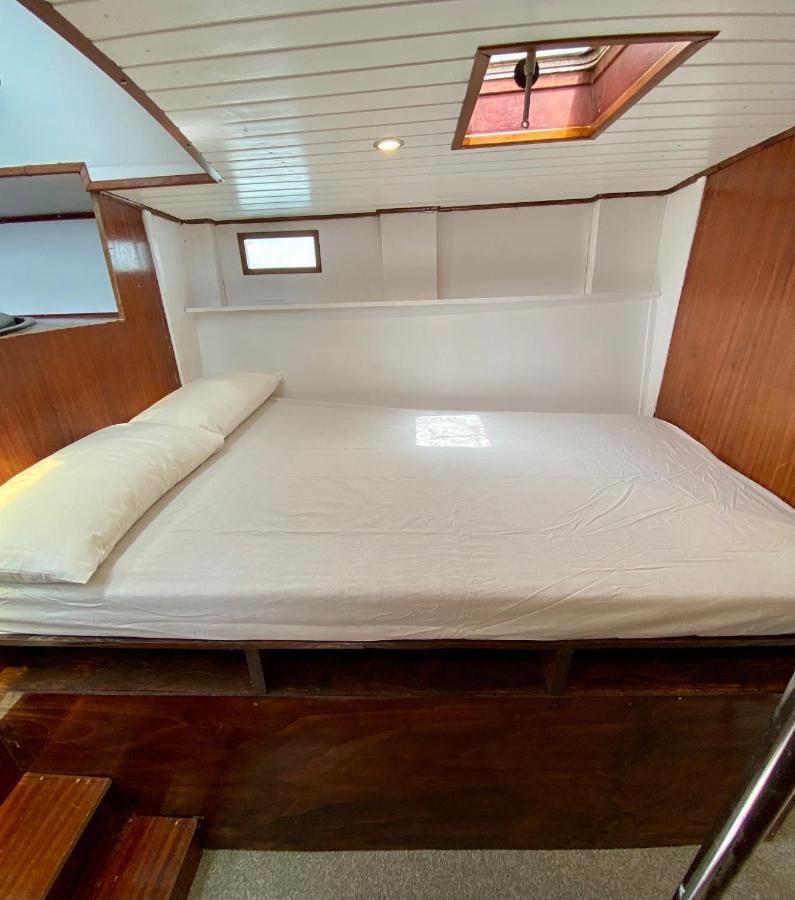 Fantastico Velero En Barcelona Hotel Sant Adria de Besos Exterior photo